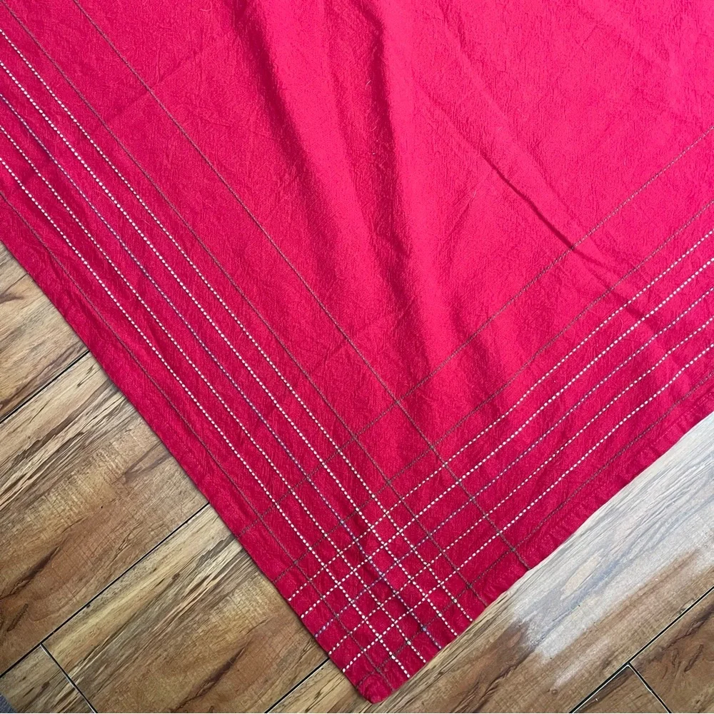 Target red holiday Christmas 100% cotton tablecloth - rectangle 58